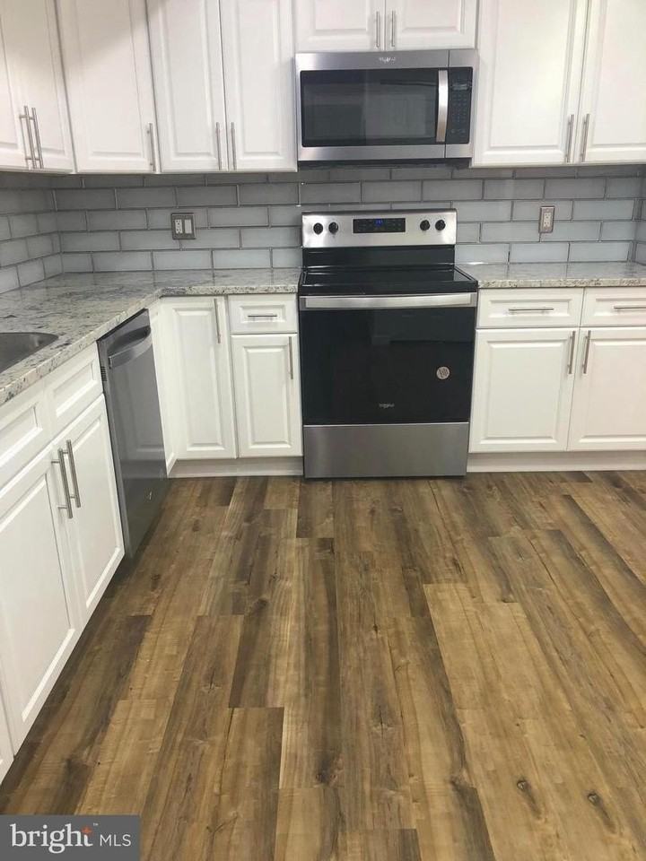 1 Stonehenge Cir - Photo 3 of 50