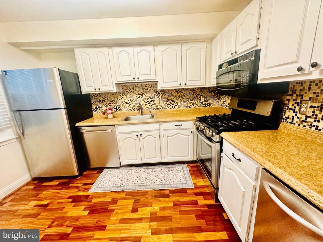 732 Quince Orchard Blvd - Photo 6 of 22