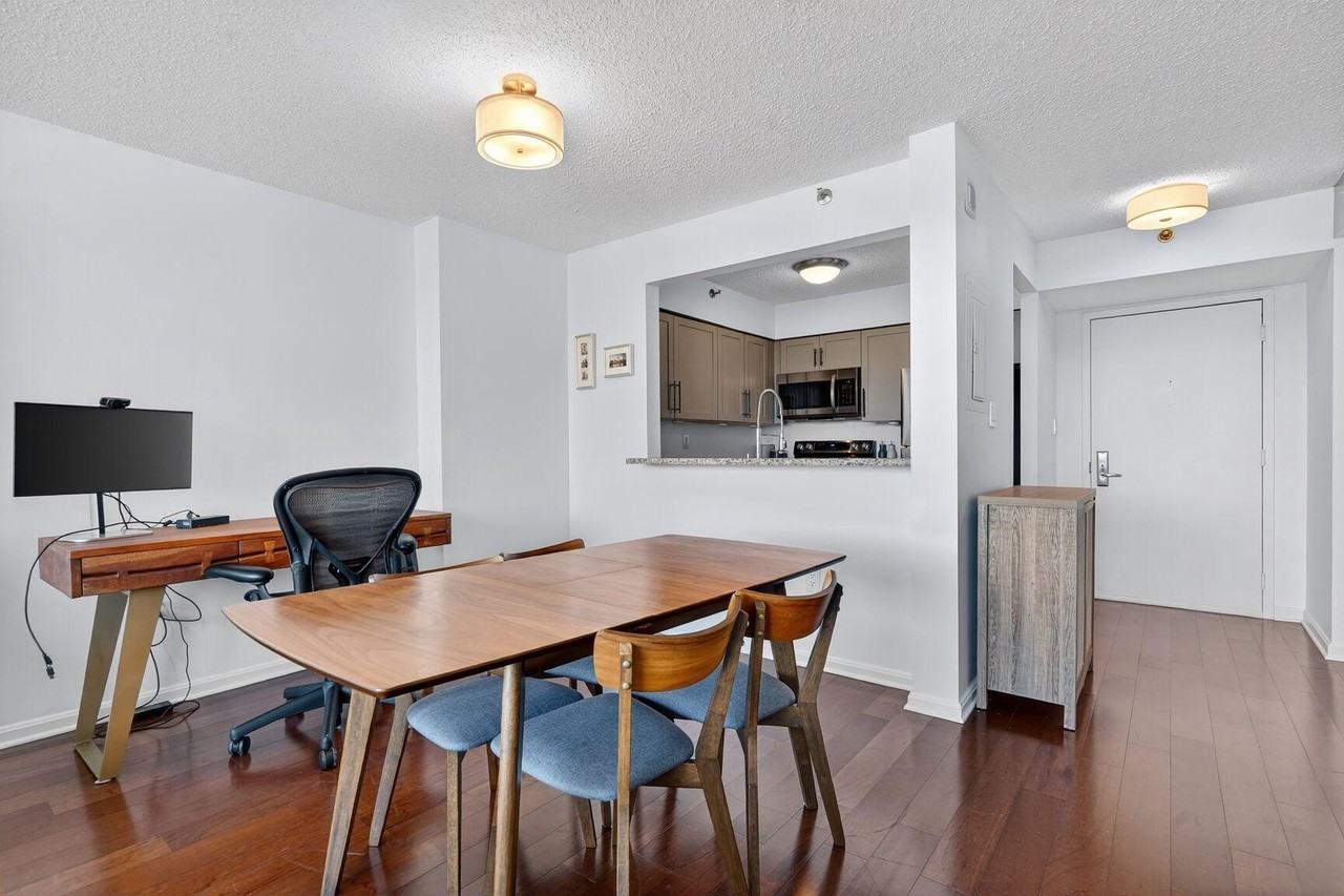 10101 Grosvenor Pl - Photo 7 of 23