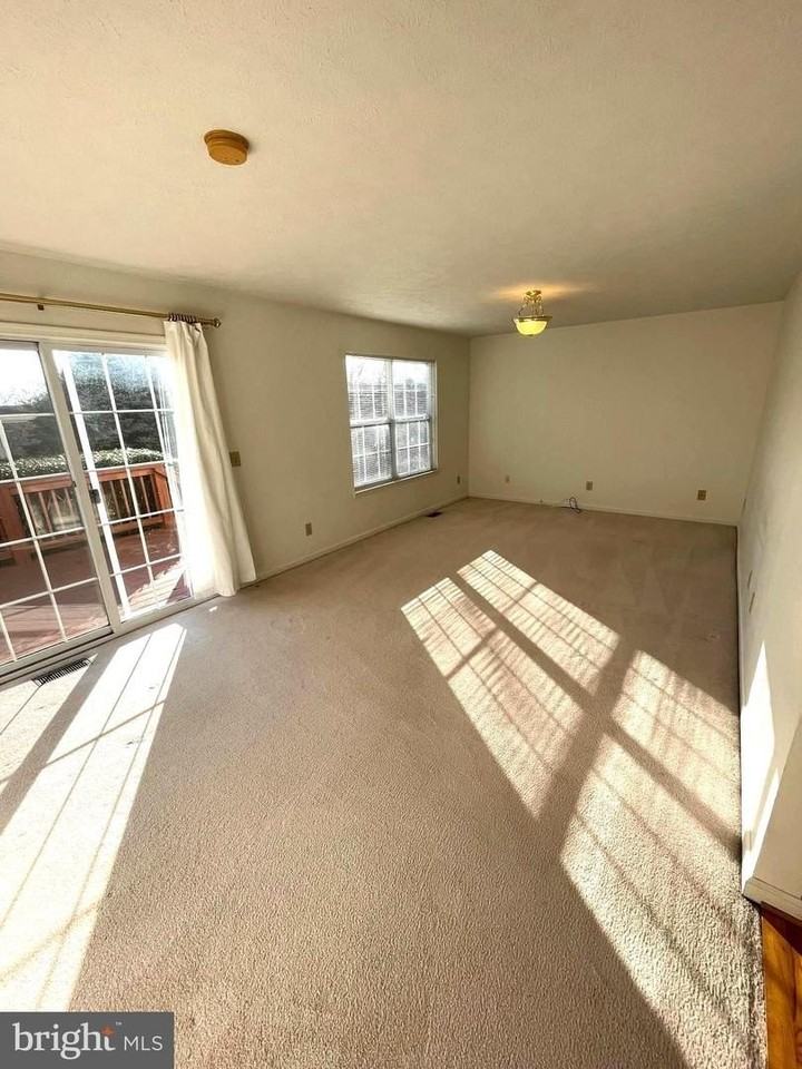 2086 Cidermill Ln - Photo 6 of 15