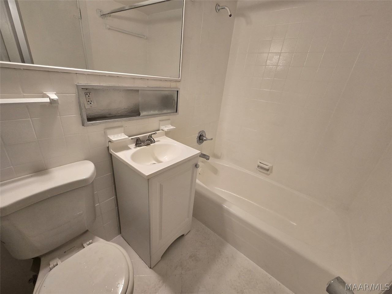 3739 Wesley Dr - Photo 7 of 15