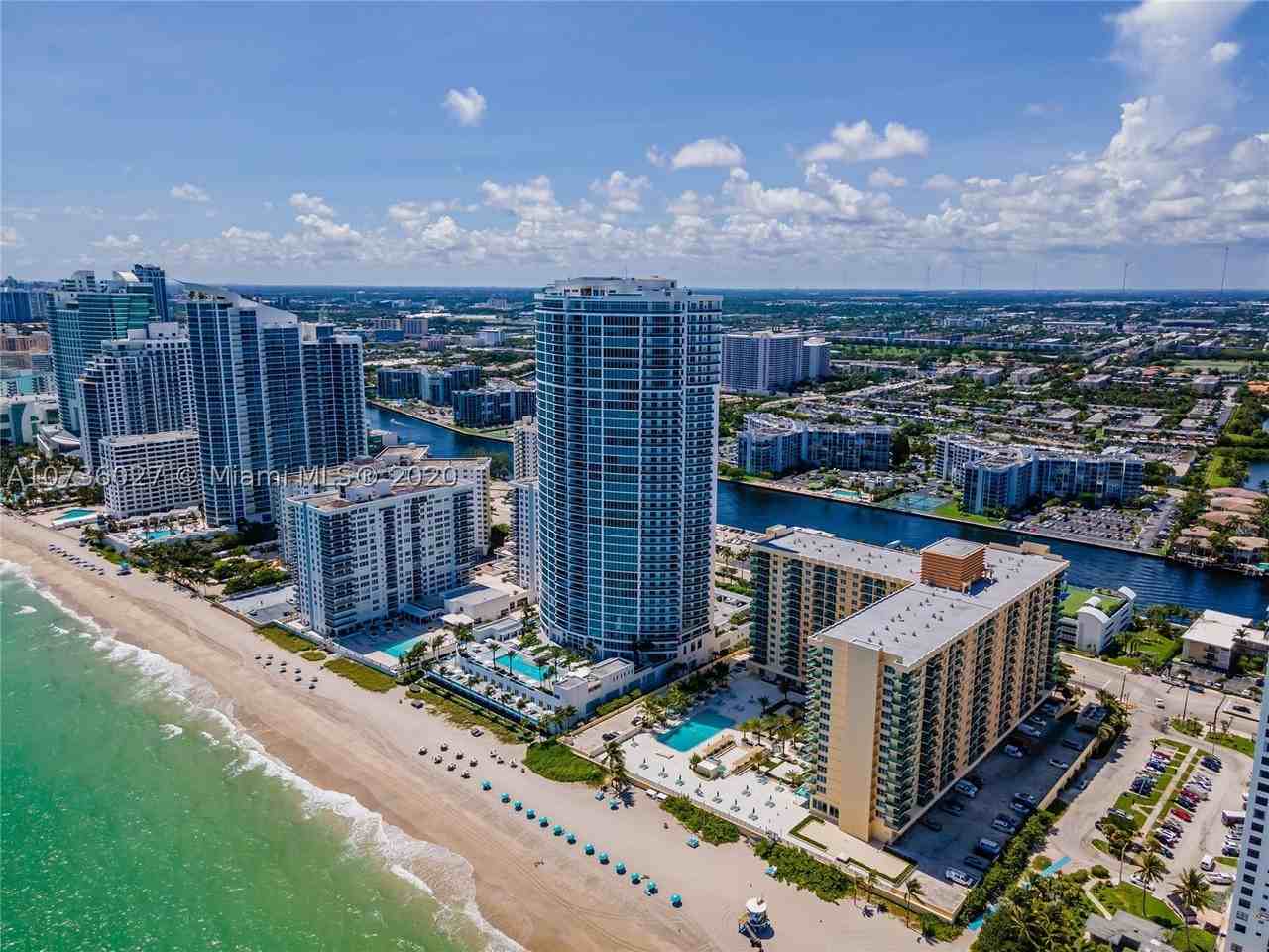 2501 S Ocean Dr - Photo 4 of 50