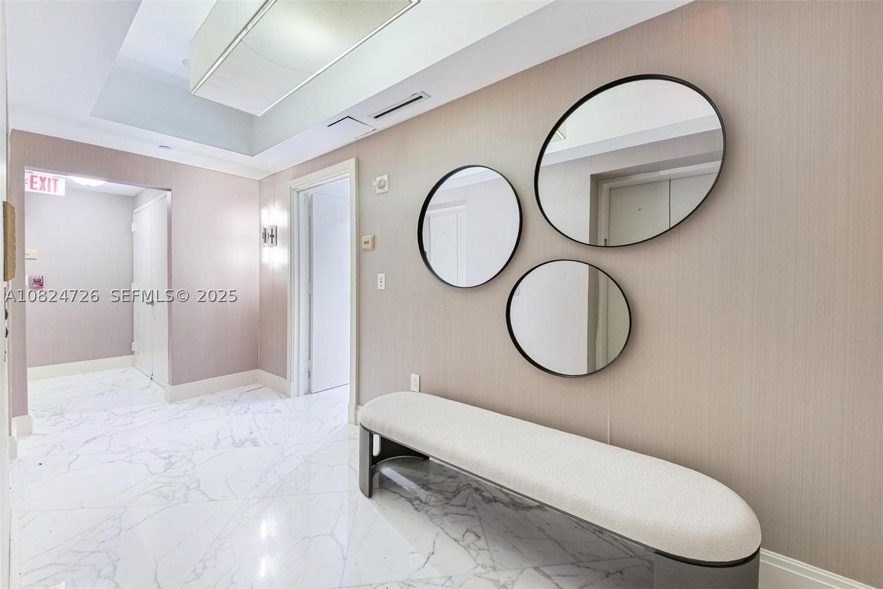 17875 Collins Ave #2602 - Photo 4 of 50
