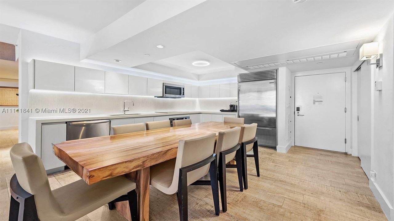 102 24th St #904 - Photo 4 of 45