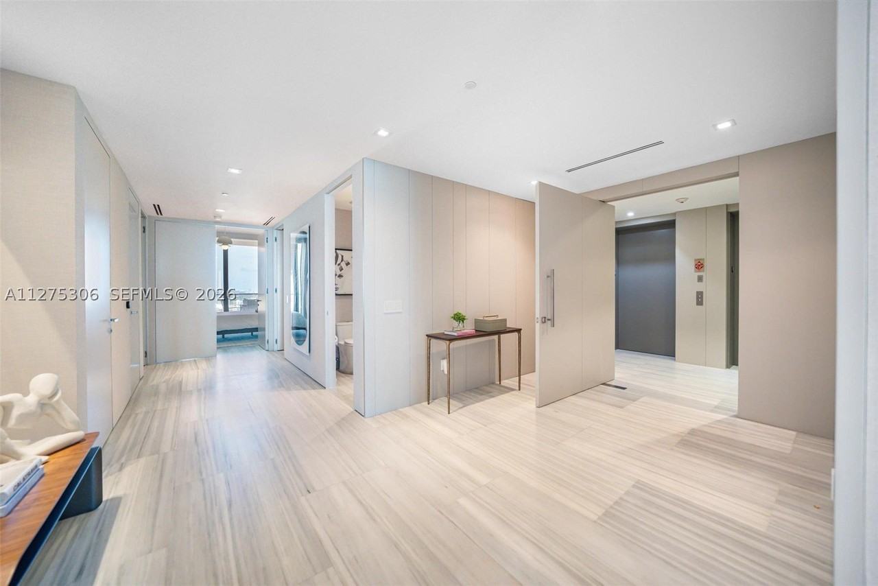 18975 Collins Ave #3802 - Photo 4 of 50