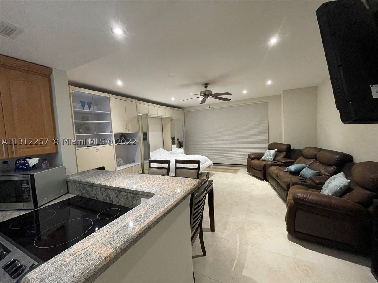 3505 S Ocean Dr #108 - Photo 3 of 12