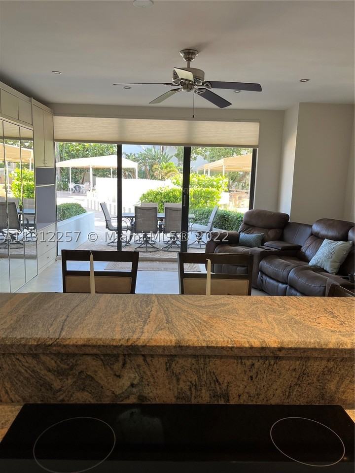 3505 S Ocean Dr #108 - Photo 6 of 12