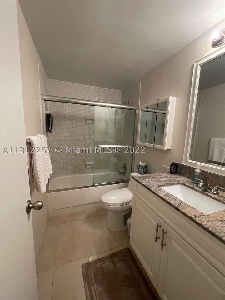 3505 S Ocean Dr #108 - Photo 7 of 12