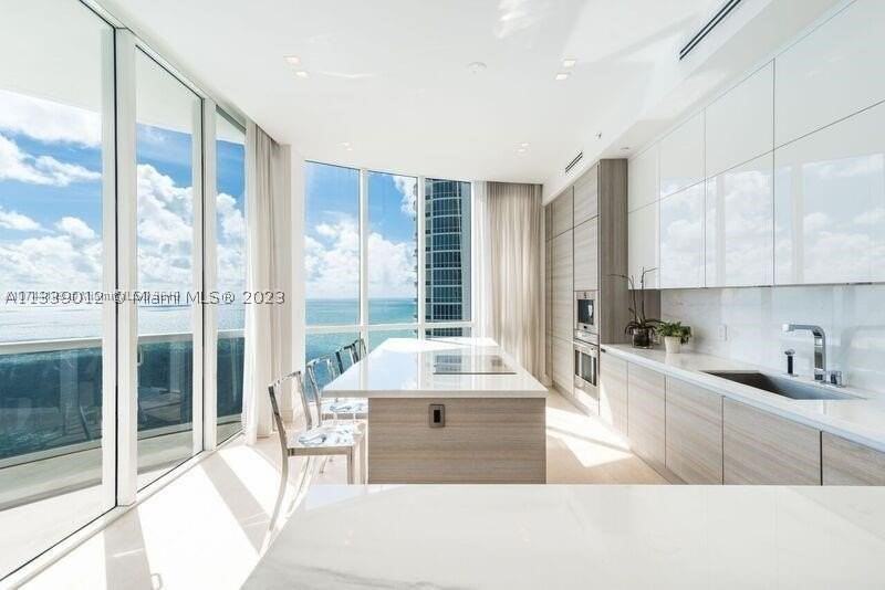 16001 Collins Ave #3201 - Photo 3 of 41