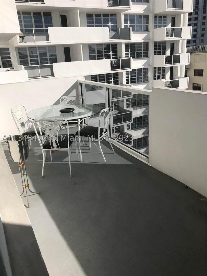 100 Lincoln Rd #1007 - Photo 4 of 50