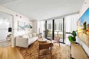 featured image of 2201 Collins Ave #811