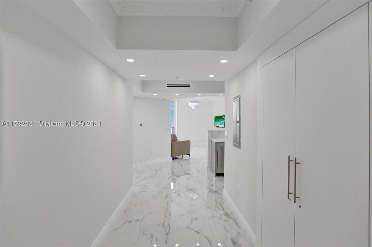 16699 Collins Ave #2209 - Photo 2 of 28