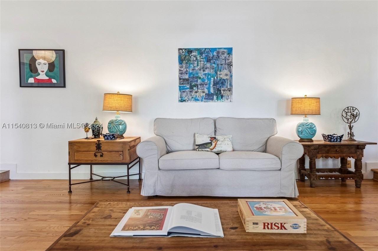 10130 Sw 70th Ave - Photo 4 of 50