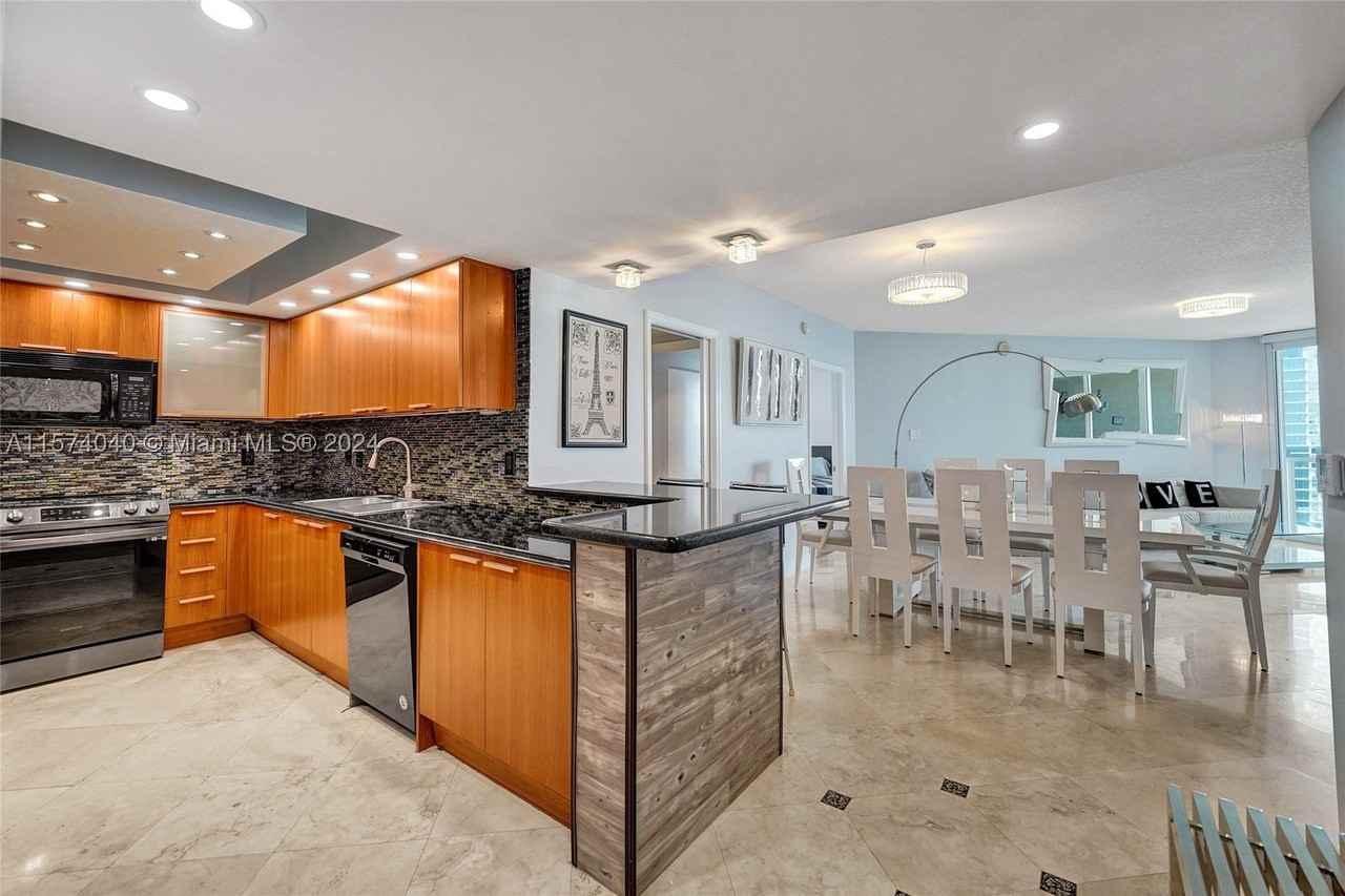 16699 Collins Ave #4106 - Photo 4 of 45