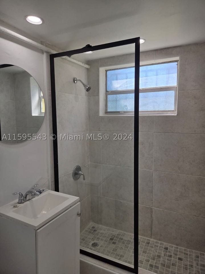 5600 Nw 7th Ct #14 - Photo 4 of 8