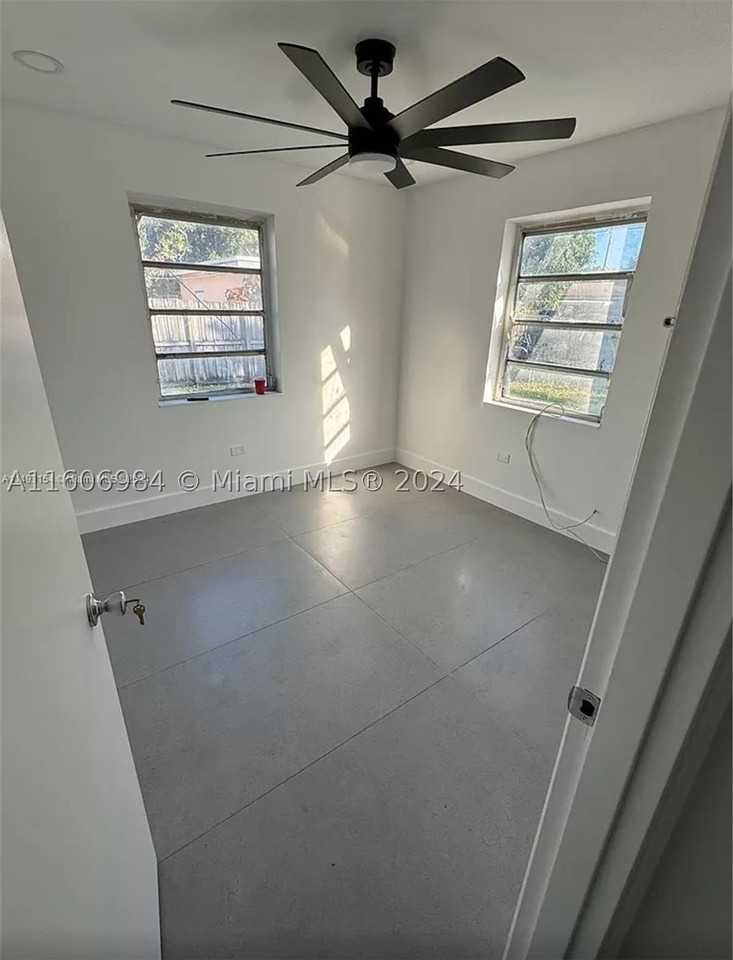 110 Nw 120th Ter #0 - Photo 6 of 9
