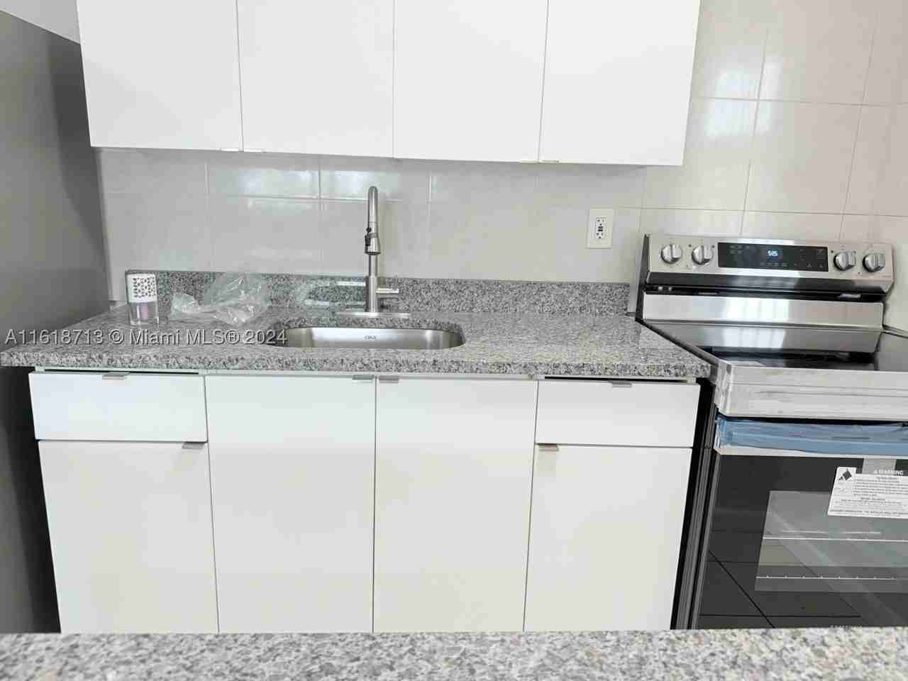 100 Ne 78th St #9 - Photo 6 of 15