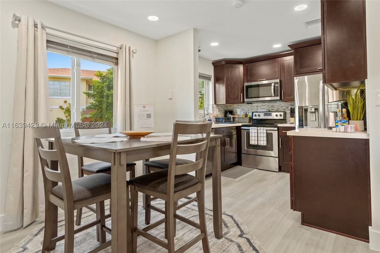 18606 Sw 100th Ave #18606 - Photo 7 of 29
