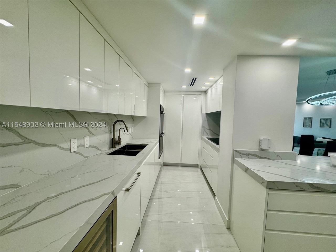 9801 Collins Ave #5U