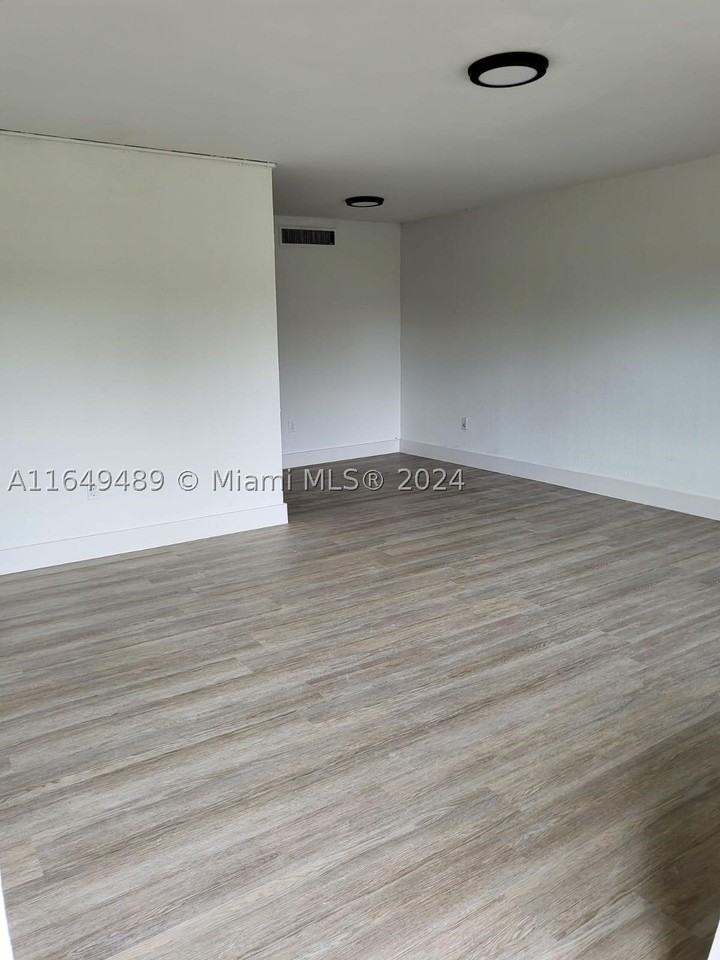14100 Nw 6th Ct #109 - Photo 4 of 6