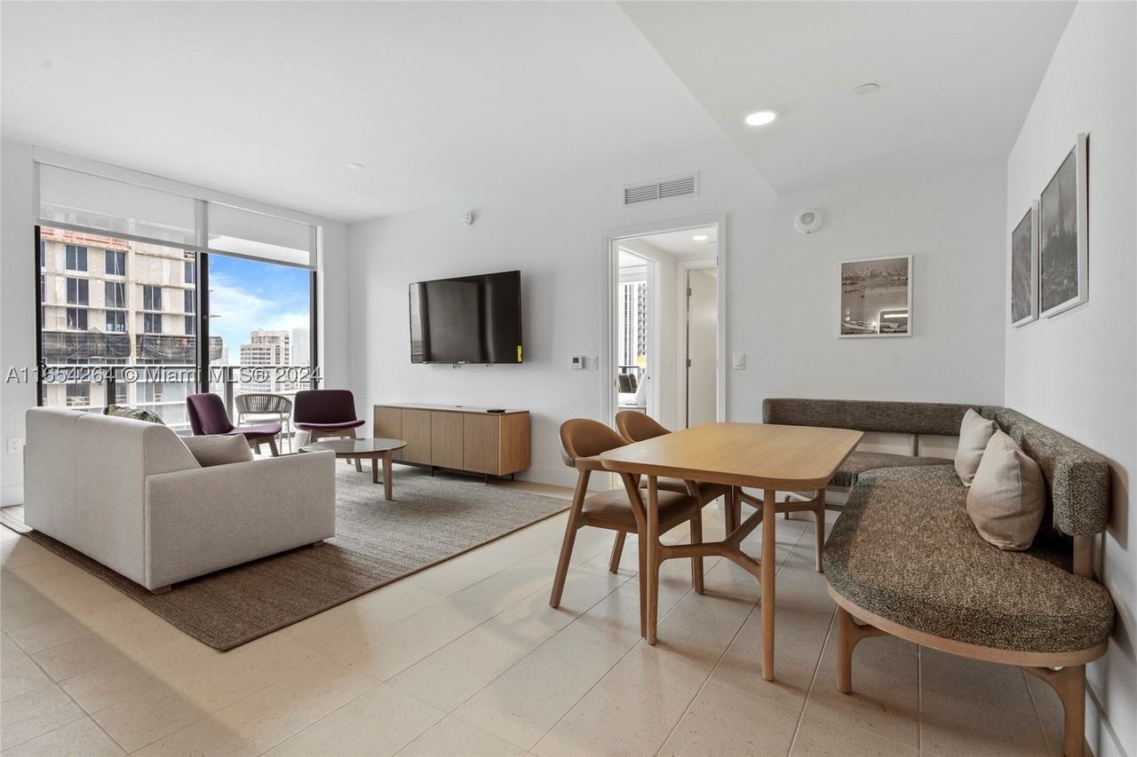 601 Ne 1st Ave #2905