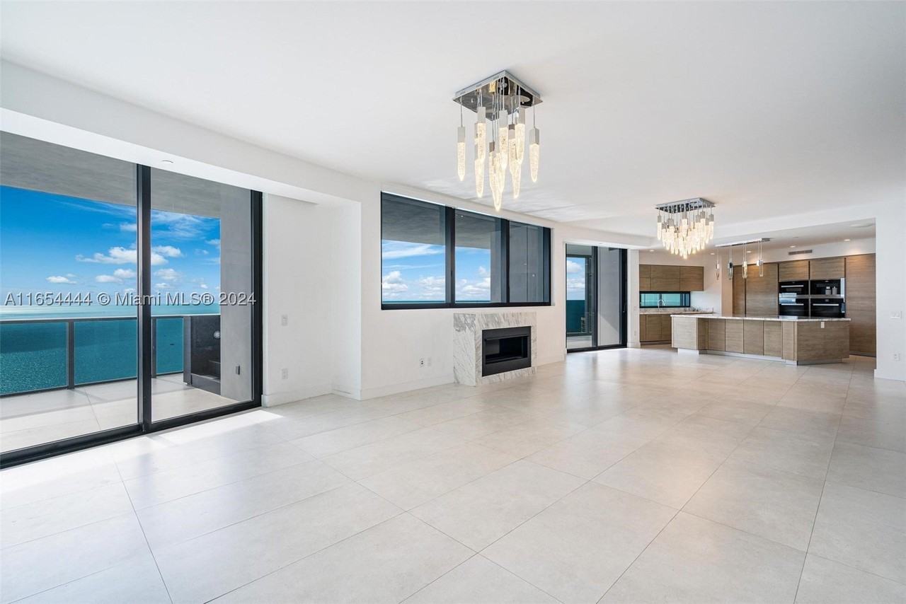18555 Collins Ave #5001 - Photo 4 of 39