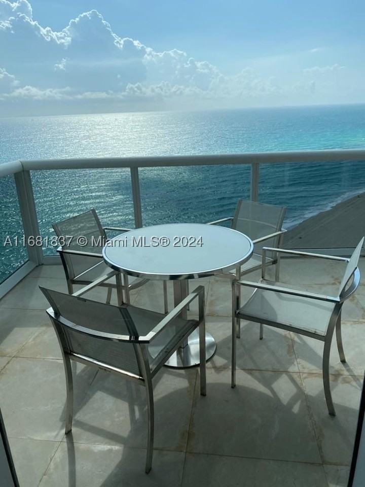 18101 Collins Ave #1907 - Photo 3 of 5