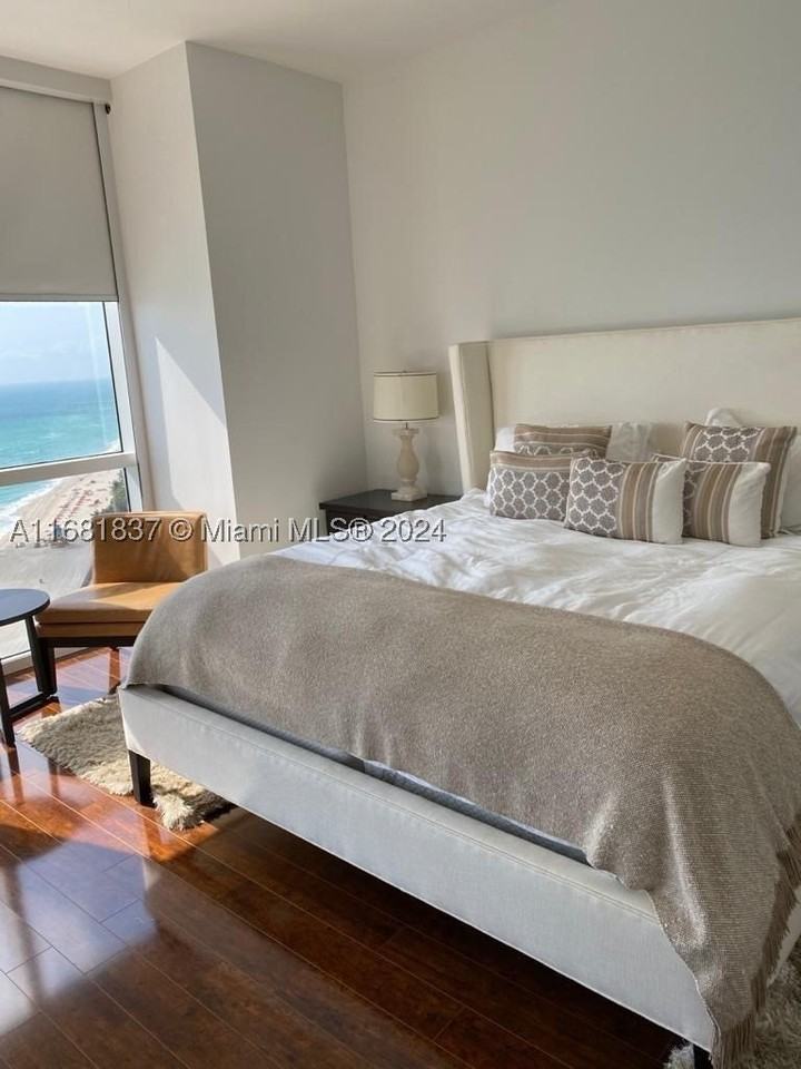 18101 Collins Ave #1907 - Photo 4 of 5