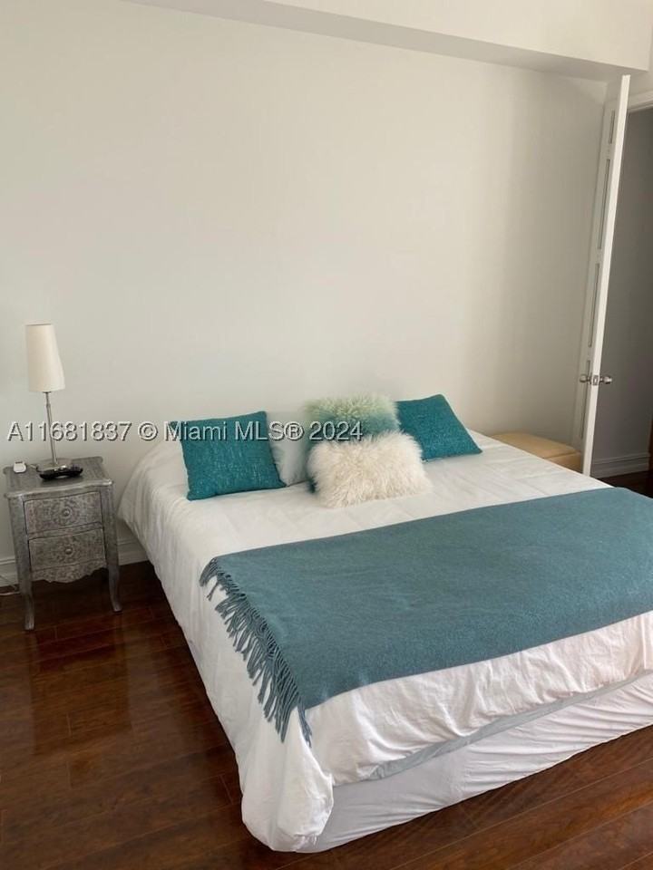 18101 Collins Ave #1907 - Photo 5 of 5
