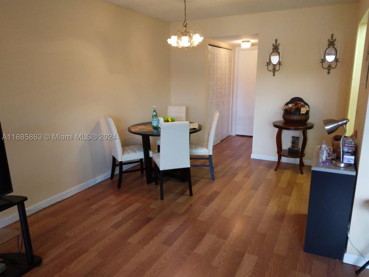 206 Sheffield I #206 - Photo 4 of 6