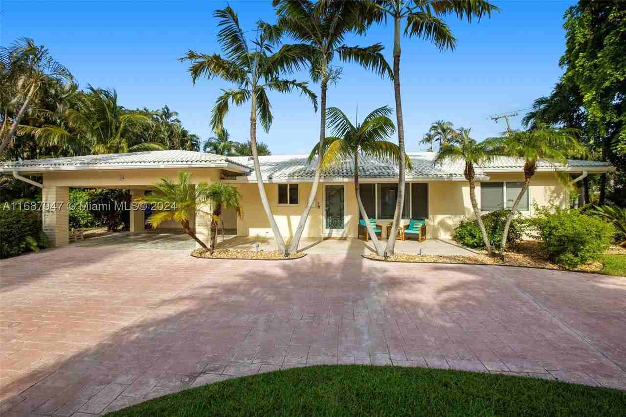 290 Tropic Dr #290 - Photo 6 of 33
