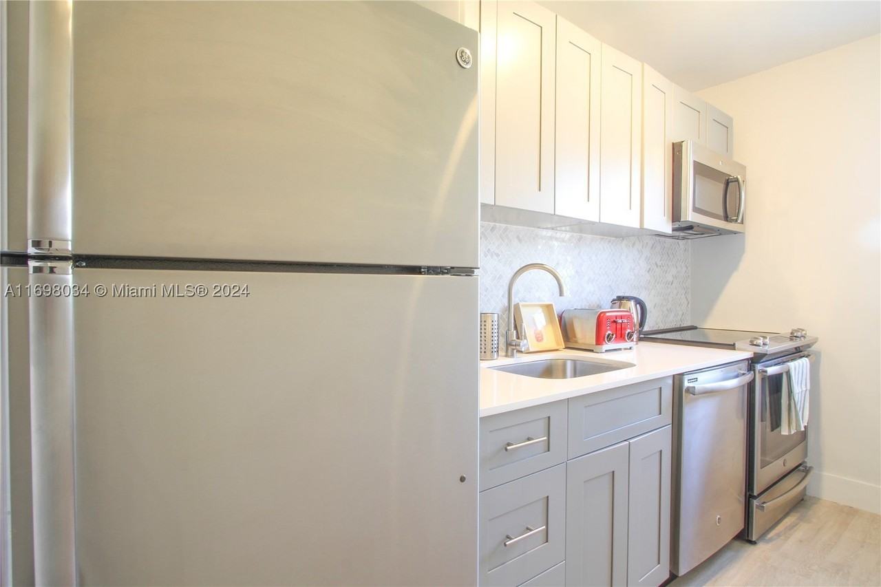 6238 Sw 59th Pl #10 - Photo 5 of 23