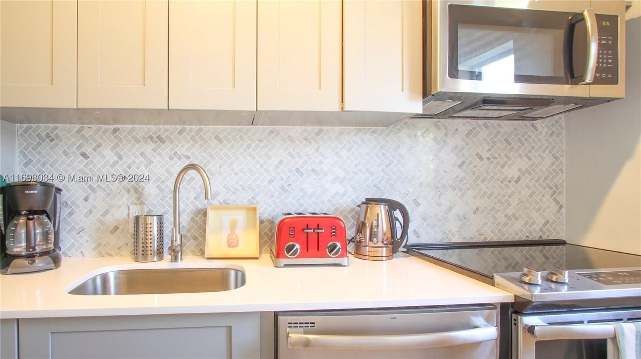 6238 Sw 59th Pl #10 - Photo 6 of 23