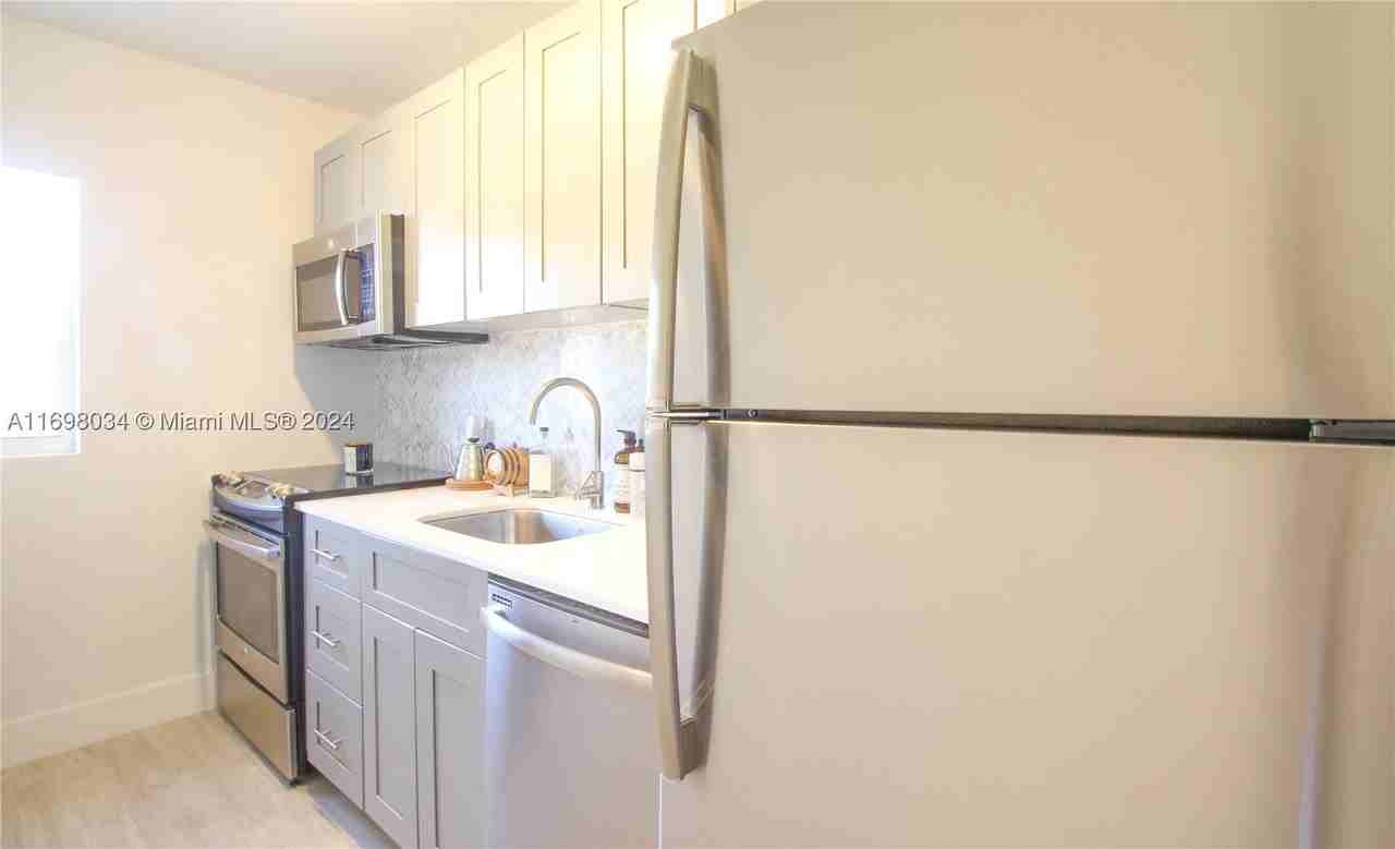 6238 Sw 59th Pl #10 - Photo 7 of 23