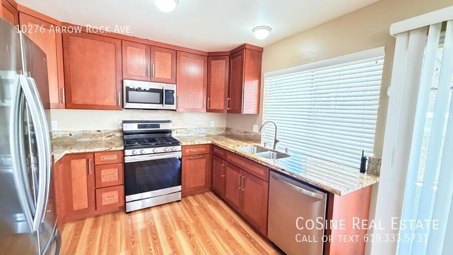 10276 Arrow Rock Ave - Photo 4 of 15