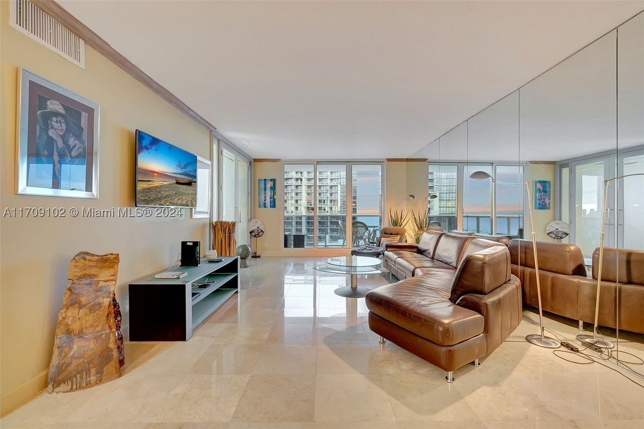 2301 Collins Ave #1206 - Photo 4 of 47