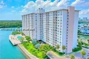 400 Kings Point Dr #106