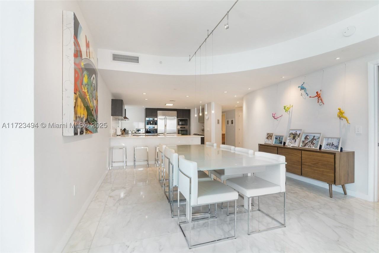 17001 Collins Ave #4101 - Photo 5 of 26