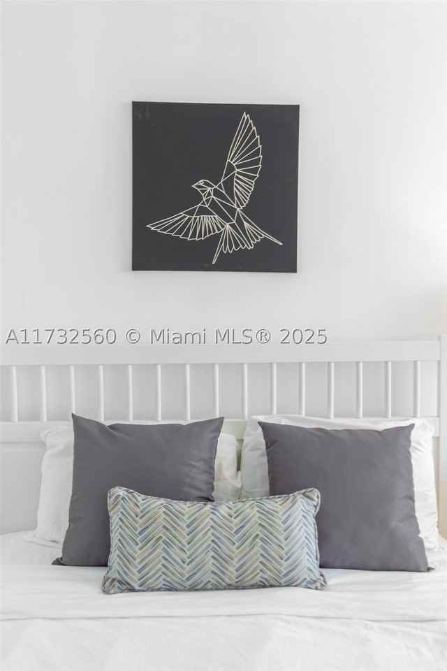 5445 Collins Ave #1623 - Photo 2 of 20