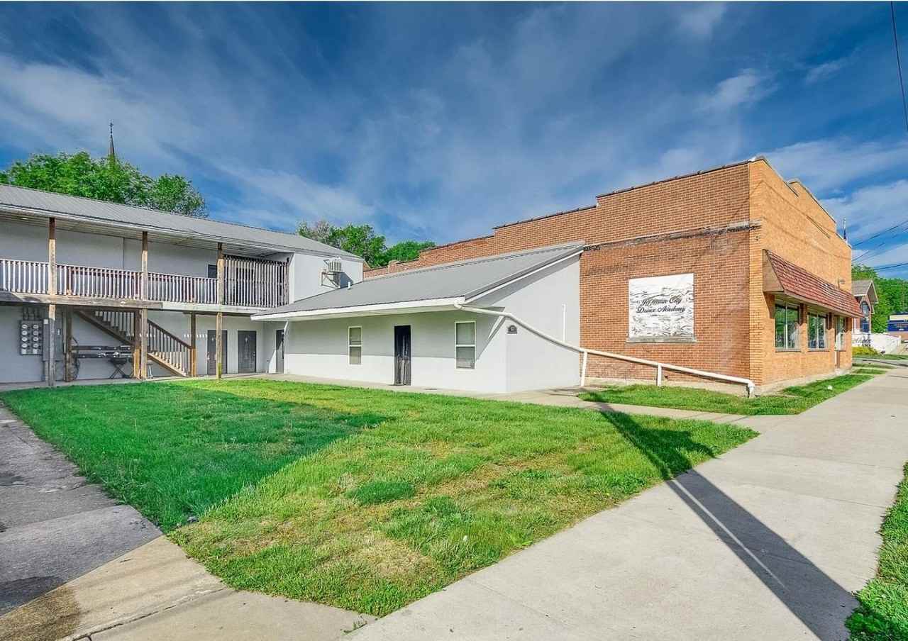 125 W Dunklin St #D - Photo 2 of 2