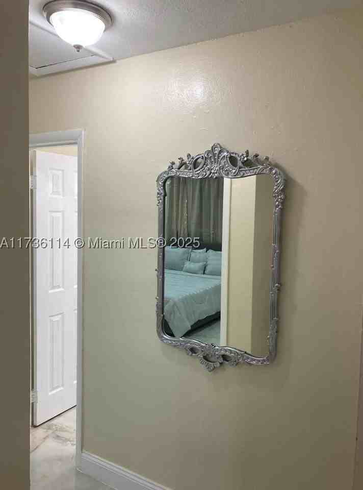 457 Ne 140th St #1 - Photo 4 of 5
