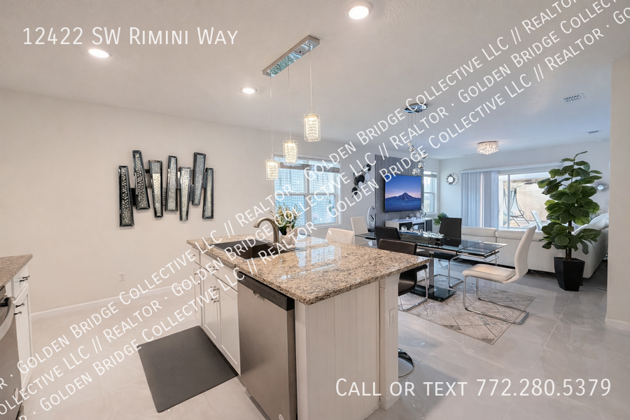 12422 Sw Rimini Way - Photo 4 of 10