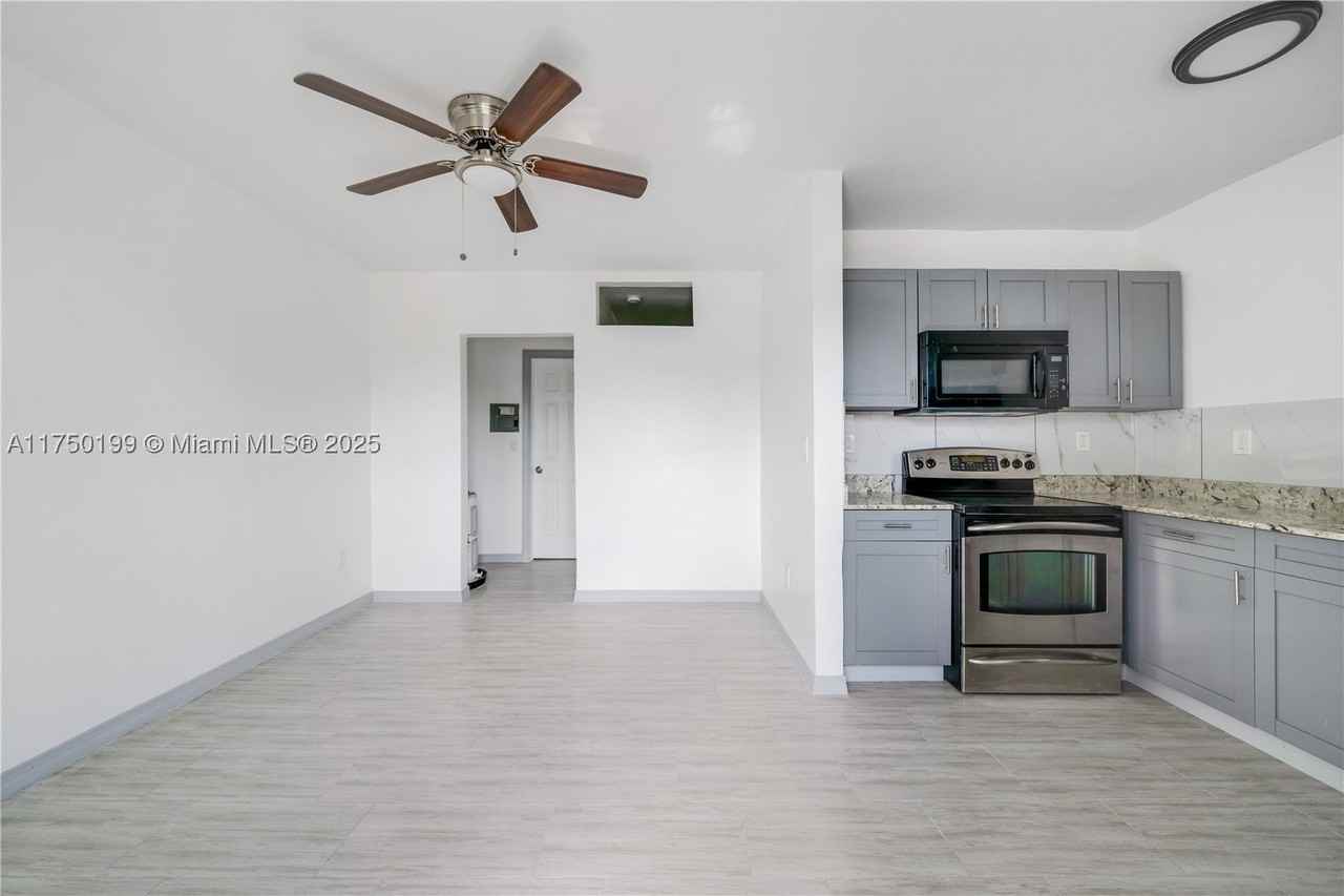 1281 Nw 61st St #2 - Photo 3 of 13
