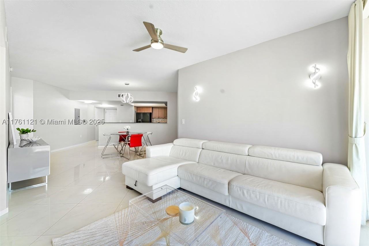16699 Collins Ave #2810 - Photo 3 of 18