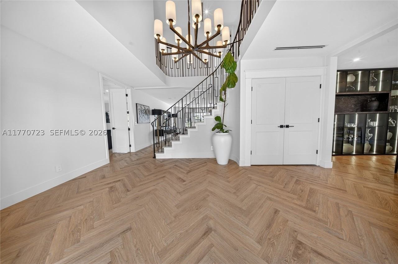 4312 Ne 22nd Ave - Photo 4 of 48