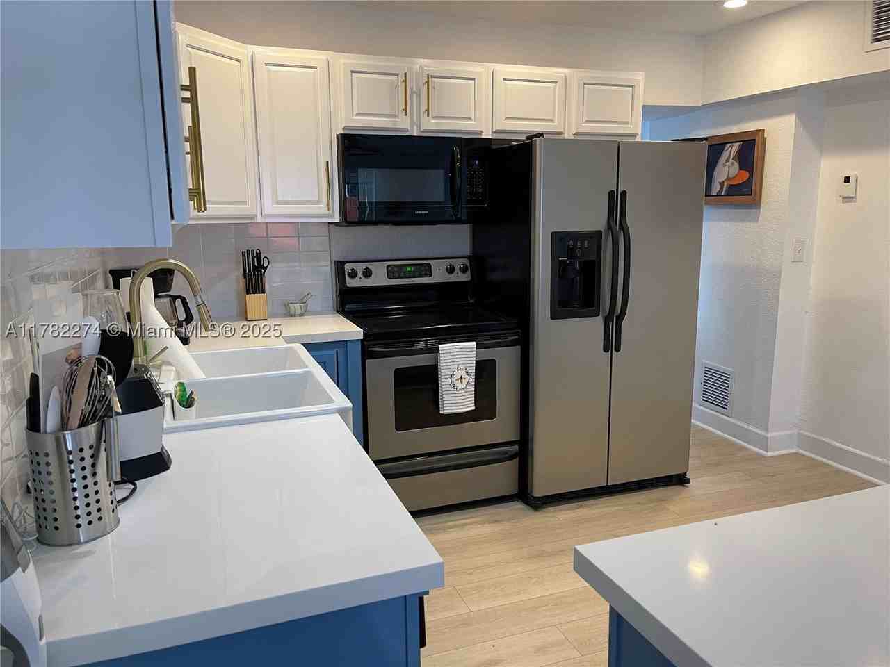 1560 Ne 145th St #2 - Photo 6 of 19