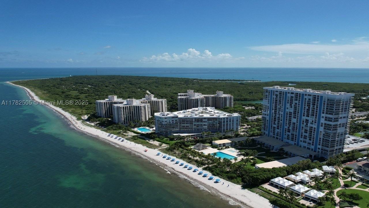 881 Ocean Dr #24C