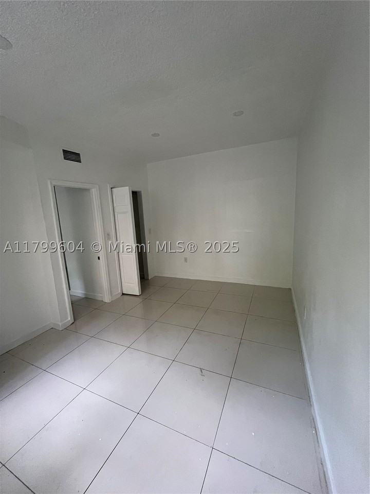 2345 Nw Flagler Ter #1 - Photo 5 of 6