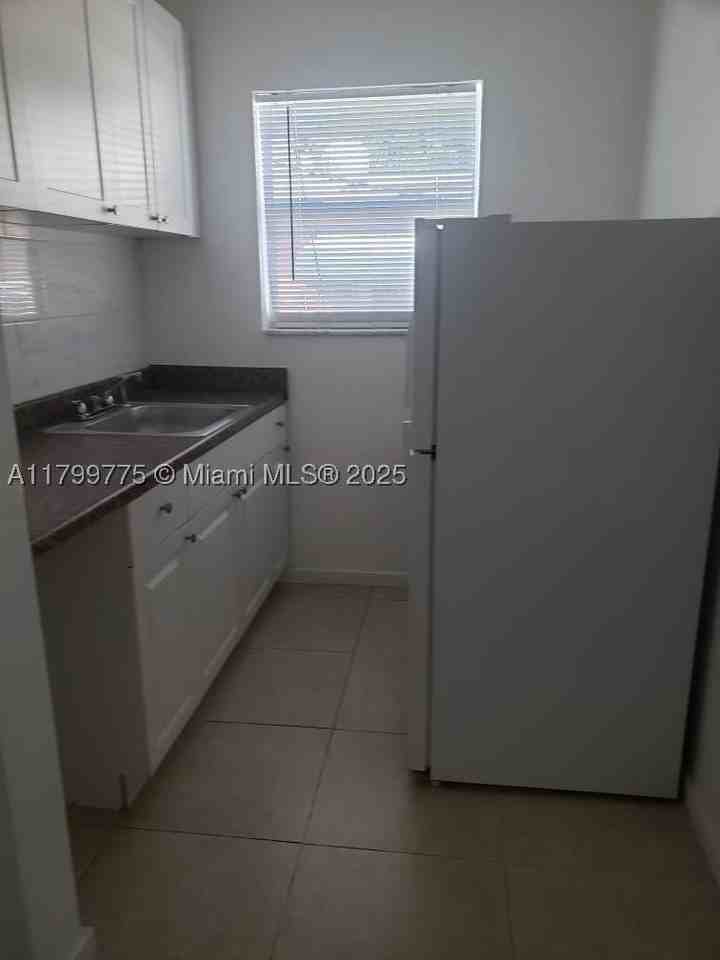 1608 Drexel Ave #18 - Photo 3 of 16