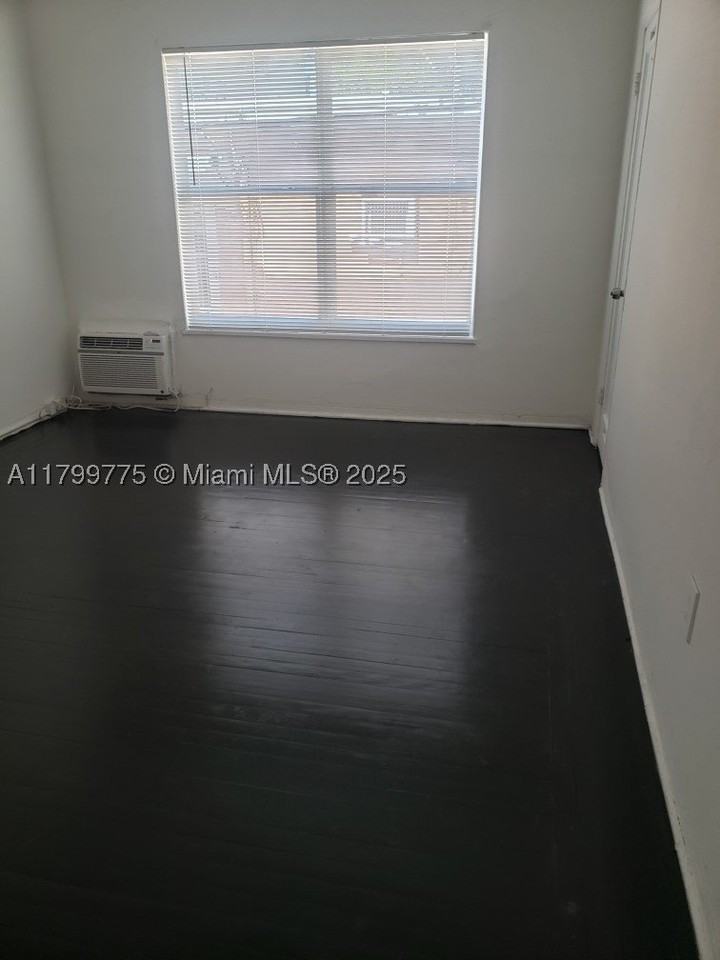 1608 Drexel Ave #18 - Photo 5 of 16